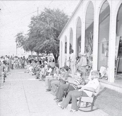 Rockdale TX Centenniel Rocking Chair Contest