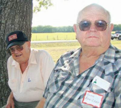 George Banzhaf & Glen Banzhaf at Murray Cemetery