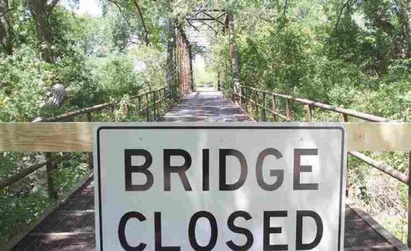 Worley Bridge to be torn down - San Gabriel, TX